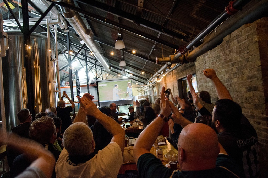 Watch party at the Lake Monster Brewery (Photo: Daniel Mick)