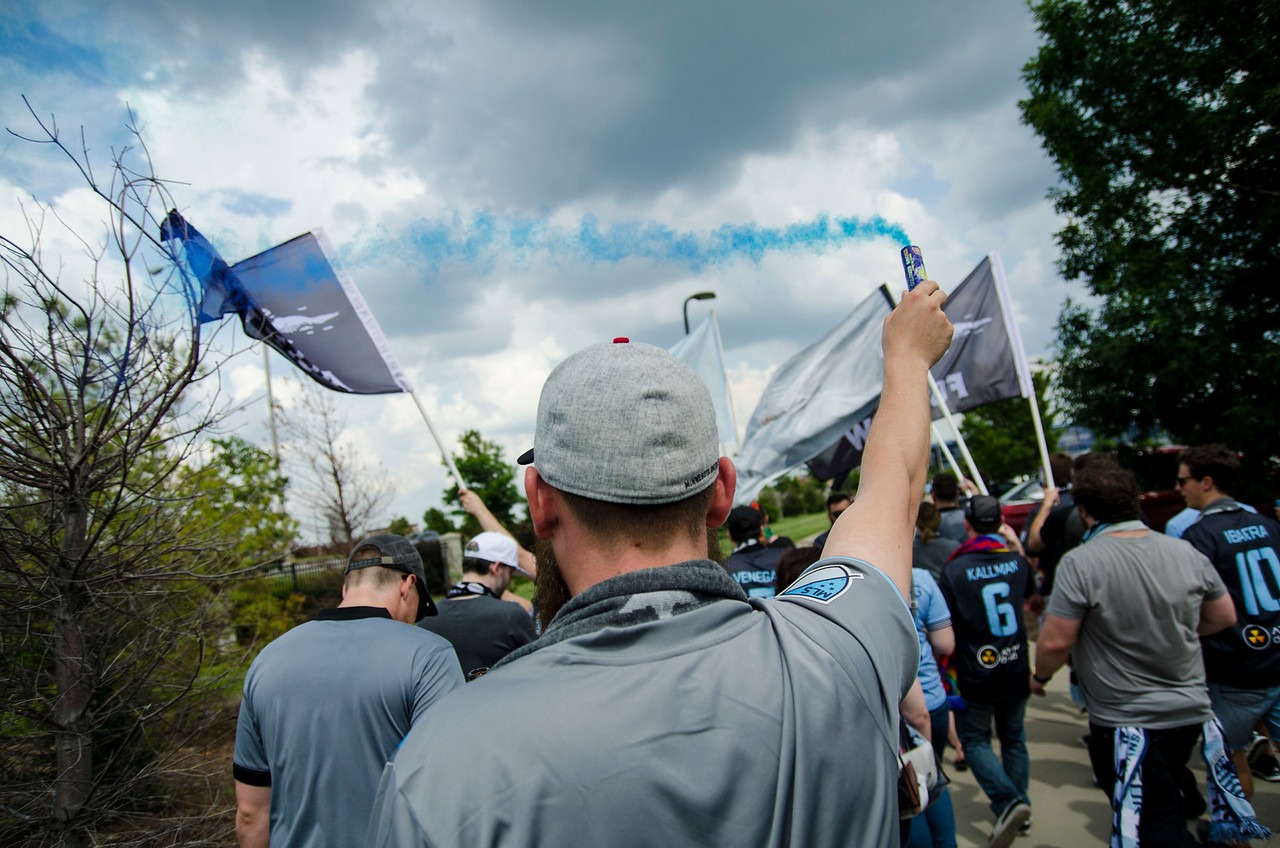 Loons fans march in KC (Photo: Daniel Mick)